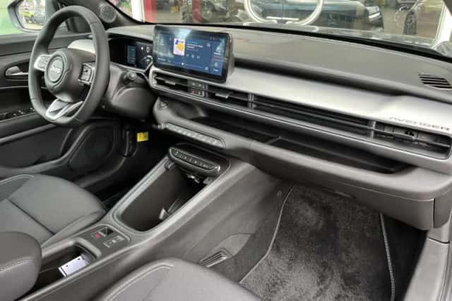 Jeep Avenger (2022) thumbnail 3