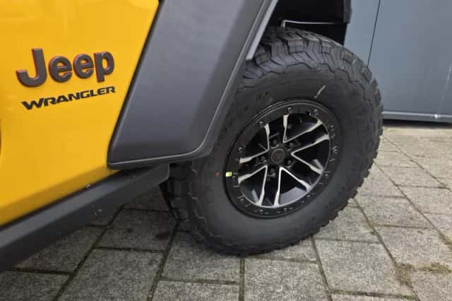 Jeep Wrangler (2019) thumbnail 5
