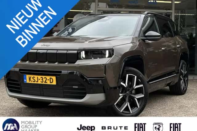 Jeep Compass (2025) thumbnail 1