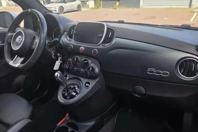 Fiat 500 (2015) thumbnail 2