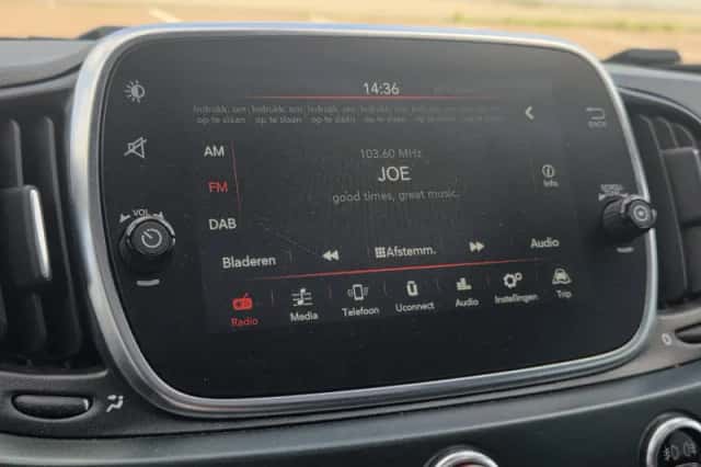 Fiat 500 (2015) thumbnail 6