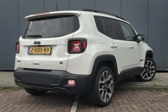 Jeep Renegade (2018) thumbnail 3