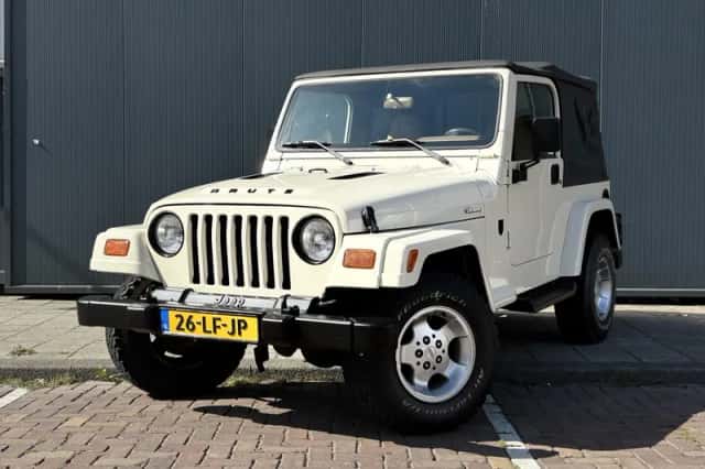 Jeep Wrangler (1999) thumbnail 1