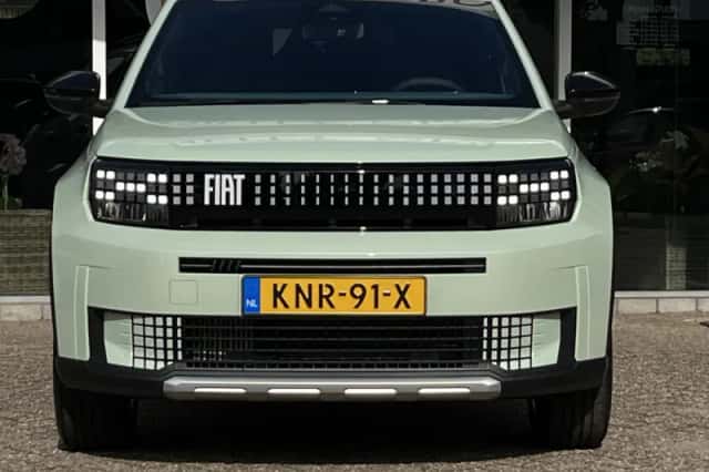 Fiat Grande Panda (2024) thumbnail 3