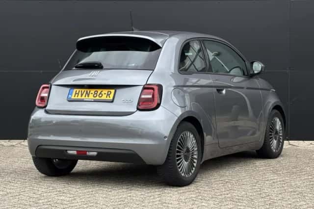 Fiat 500 (2015) thumbnail 3