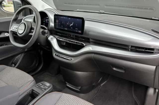 Fiat 500 (2015) thumbnail 5
