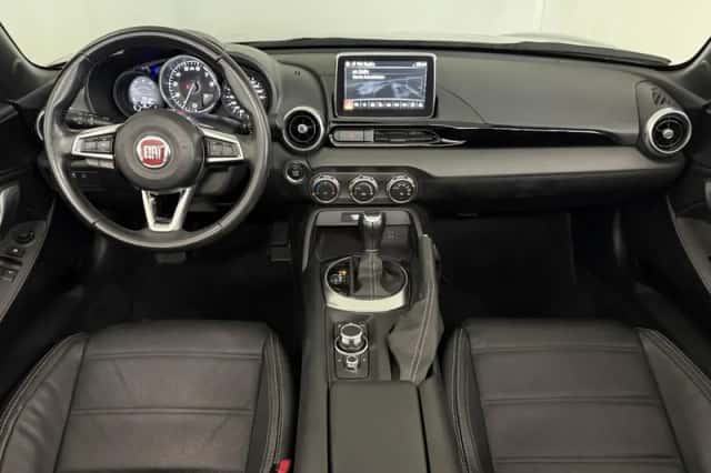 Fiat 124 Spider (2017) thumbnail 5