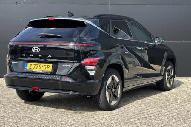 Hyundai Kona (2024) thumbnail 3