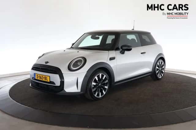 MINI Cooper (2023) thumbnail 1