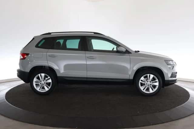 Škoda Karoq (2022) thumbnail 5