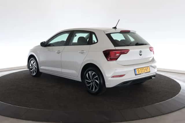 Volkswagen Polo (2023) thumbnail 3