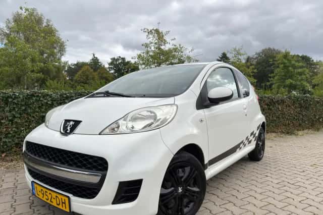 Peugeot 107 (2010) thumbnail 1