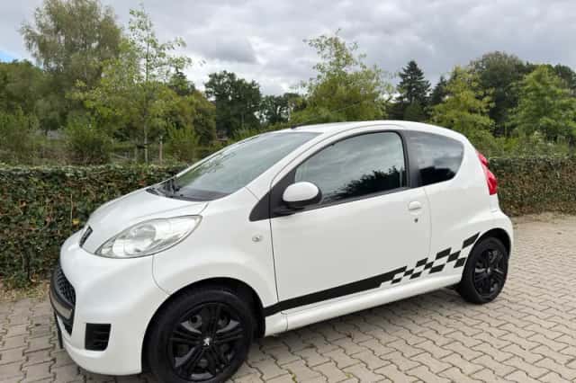 Peugeot 107 (2010) thumbnail 2