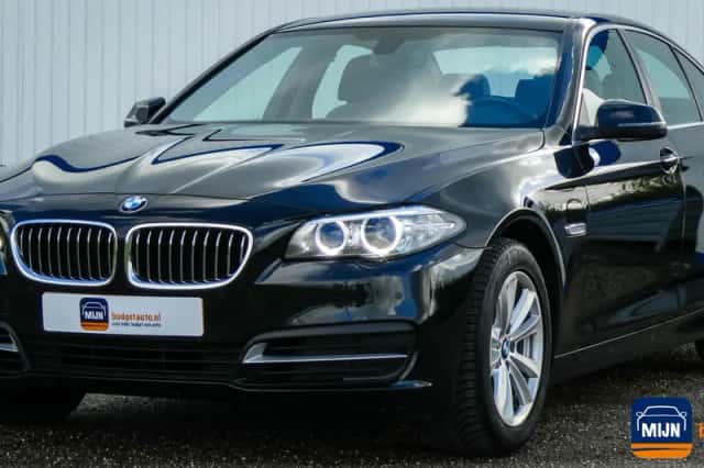 BMW 5-Serie (2015) thumbnail 1