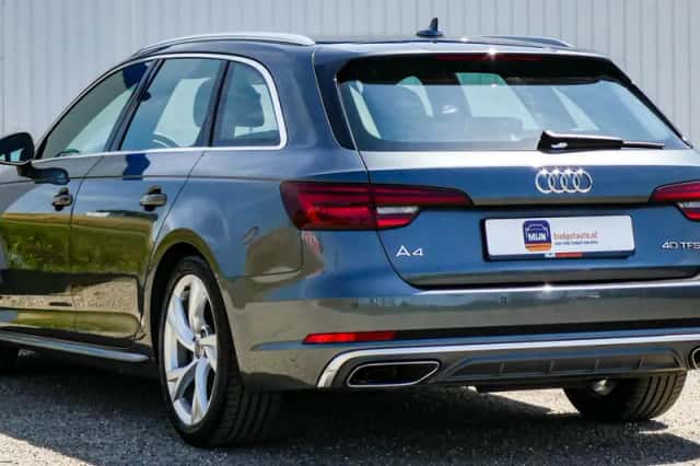 Audi A4 (2019) thumbnail 2