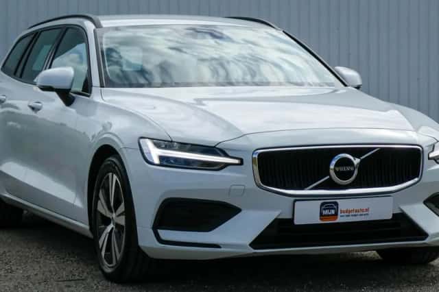 Volvo V60 (2021) thumbnail 4