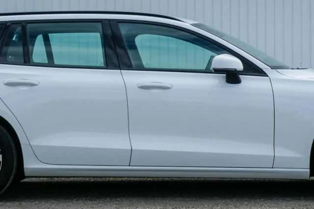 Volvo V60 (2021) thumbnail 5