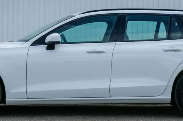 Volvo V60 (2021) thumbnail 6