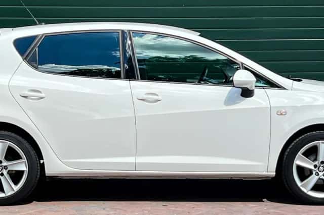 SEAT Ibiza (2016) thumbnail 5