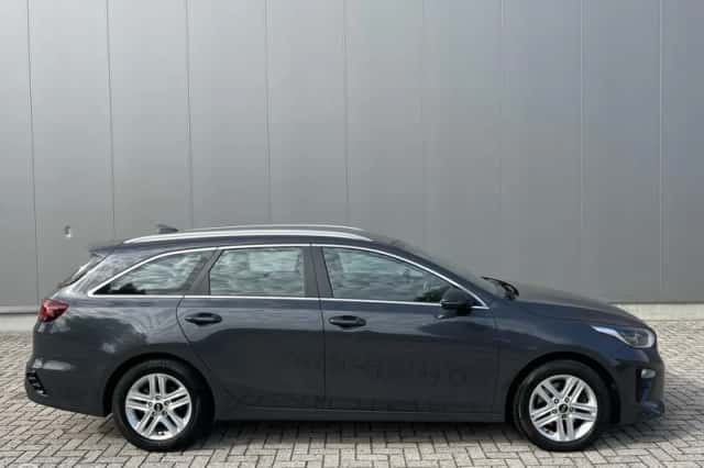 Kia Ceed (2021) thumbnail 6