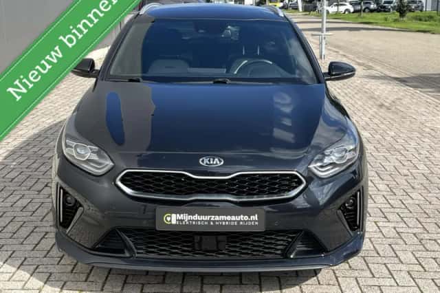 Kia Ceed (2021) thumbnail 3