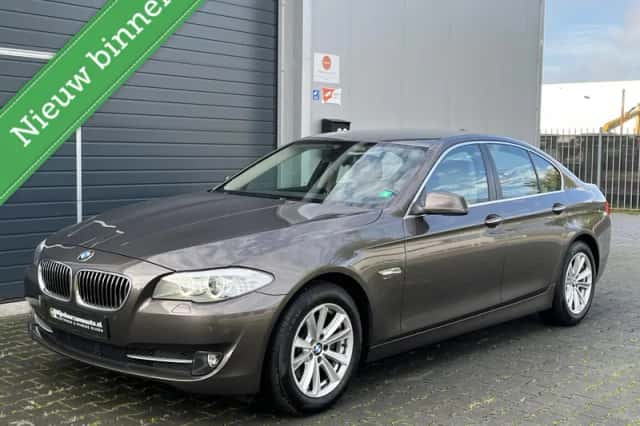 BMW 5-Serie (2011) thumbnail 1