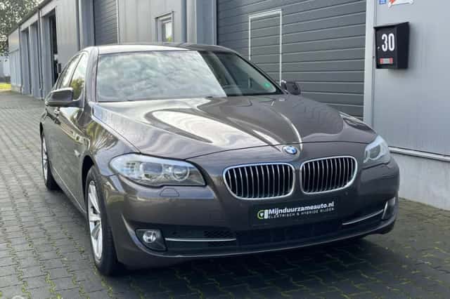 BMW 5-Serie (2011) thumbnail 4