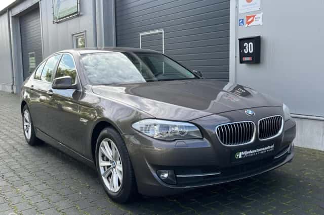 BMW 5-Serie (2011) thumbnail 5