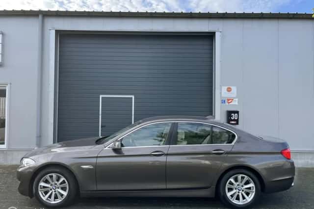 BMW 5-Serie (2011) thumbnail 6