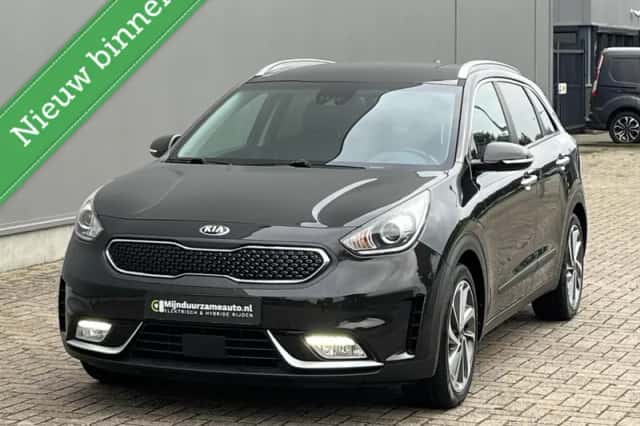 Kia Niro (2016) thumbnail 2