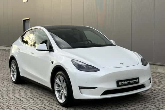 Tesla Model Y (2021) thumbnail 5
