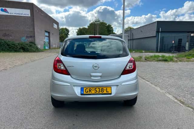 Opel Corsa (2014) thumbnail 6