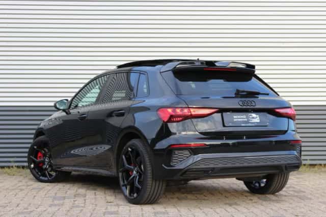 Audi A3 (2023) thumbnail 4