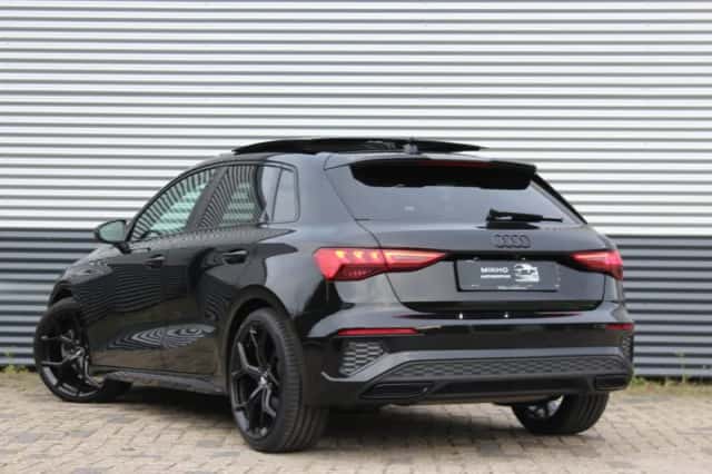 Audi A3 (2023) thumbnail 4