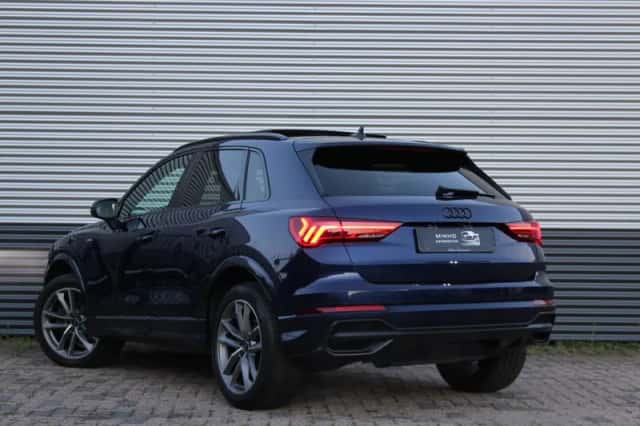 Audi Q3 (2022) thumbnail 4