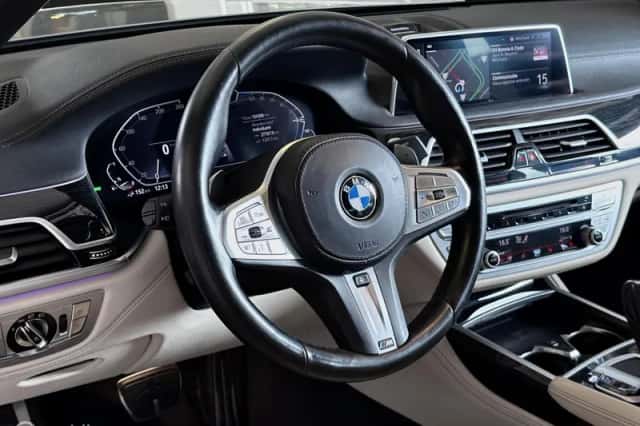 BMW 7-Serie (2020) thumbnail 3
