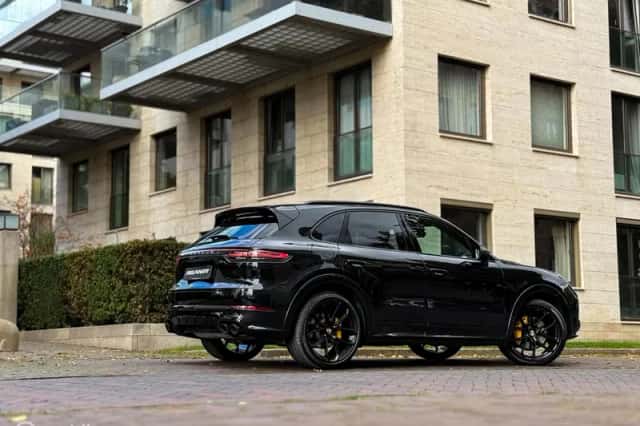 Porsche Cayenne (2019) thumbnail 4