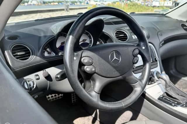 Mercedes-Benz SL-Klasse (2003) thumbnail 3