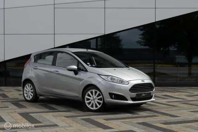 Ford Fiesta (2017) thumbnail 4