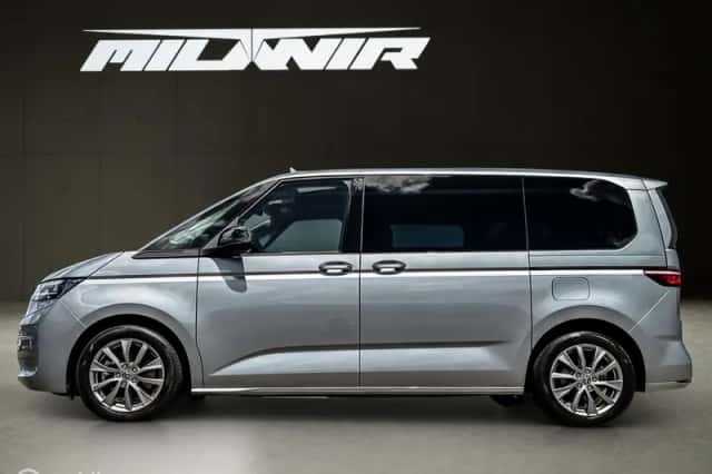 Volkswagen Multivan (2022) thumbnail 5