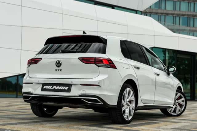 Volkswagen Golf (2020) thumbnail 2