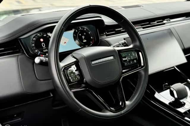 Land Rover Range Rover Sport (2024) thumbnail 3