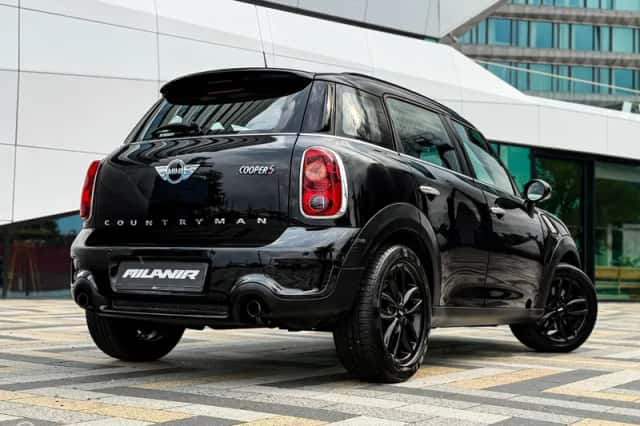 MINI Countryman (2016) thumbnail 2