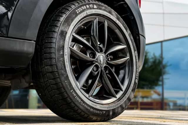 MINI Countryman (2016) thumbnail 6