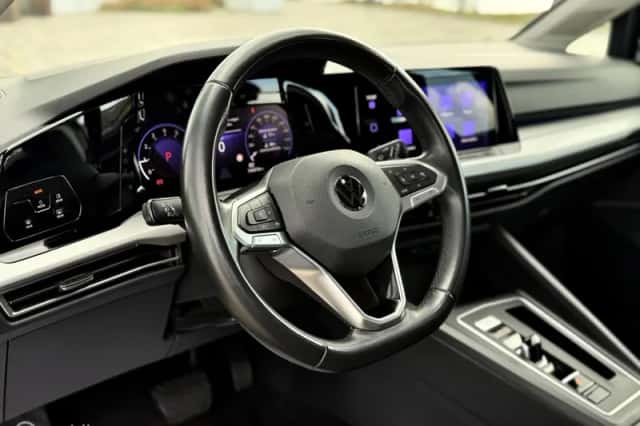 Volkswagen Golf (2021) thumbnail 3