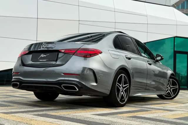 Mercedes-Benz C-Klasse (2021) thumbnail 2