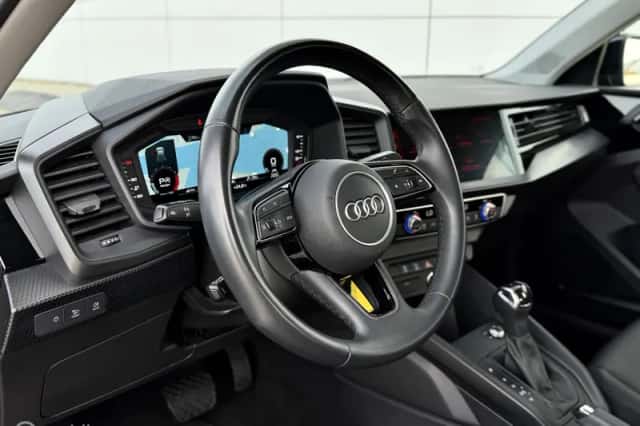 Audi A1 (2004) thumbnail 3