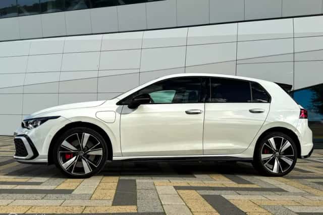 Volkswagen Golf (2021) thumbnail 6
