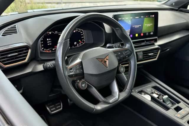 CUPRA Leon (2022) thumbnail 3