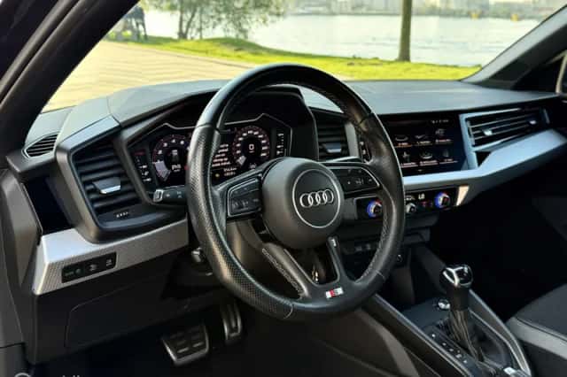 Audi A1 (2024) thumbnail 3